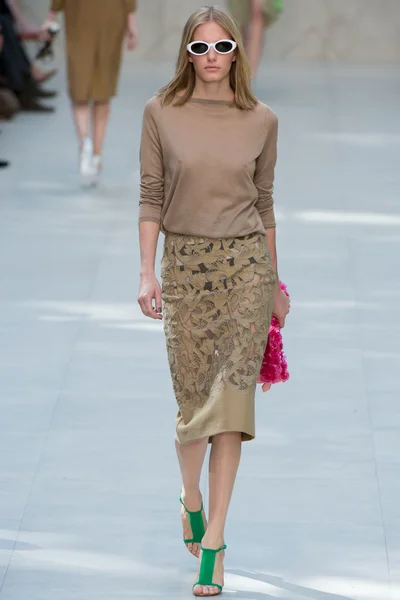 Look 30